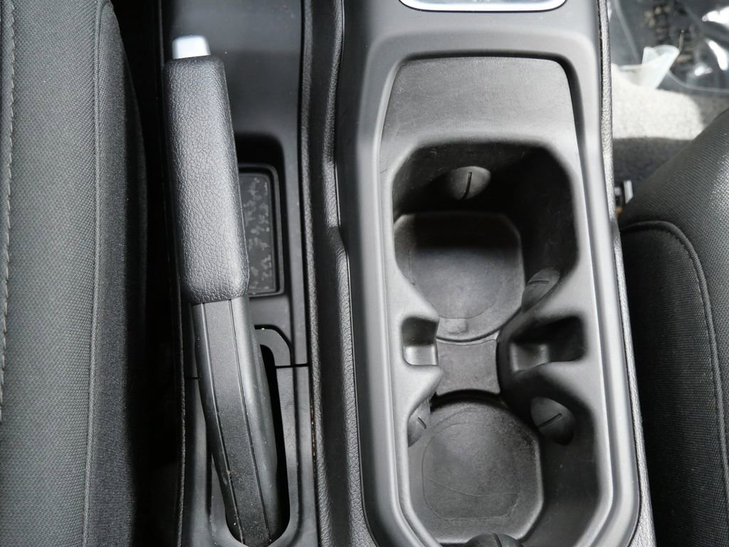 Used 2019 Jeep Wrangler Unlimited Sahara w/ Cold Weather Group AWD/4WD image 16