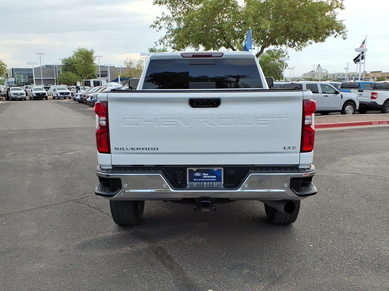 Used 2022 Chevrolet Silverado 2500 LTZ w/ LTZ Plus Package AWD/4WD image 5