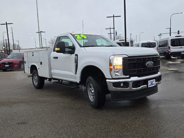 Certified 2024 Ford F250 XL w/ XL Chrome Package image 5
