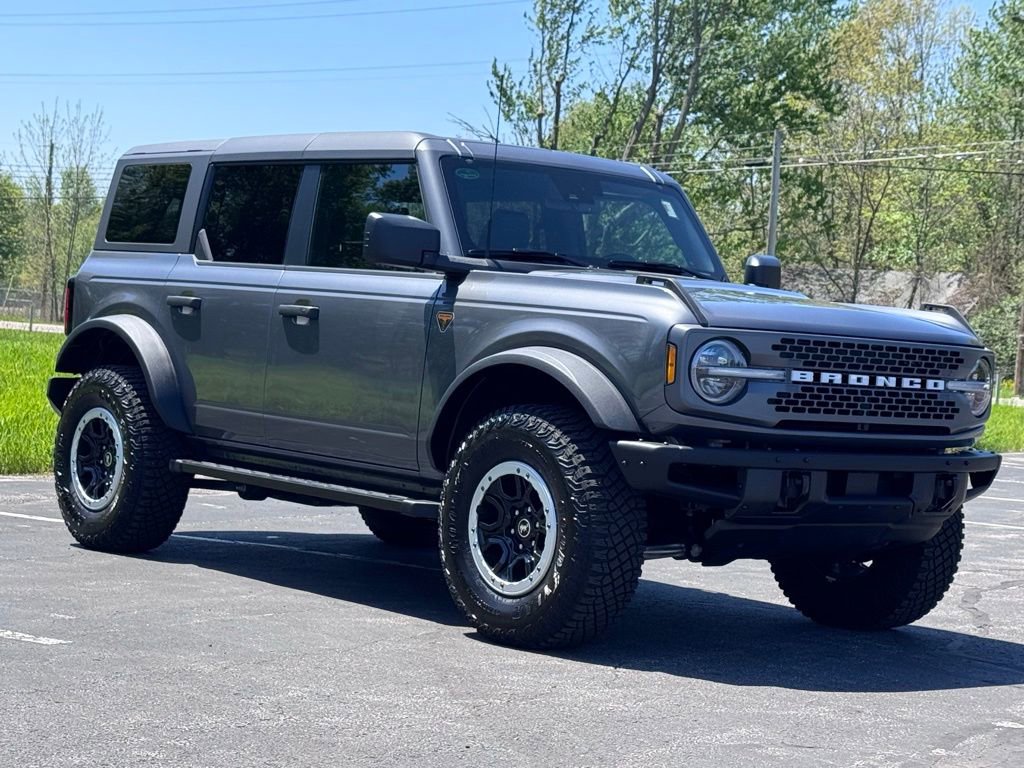 Certified 2024 Ford Bronco Badlands w/ Sasquatch Package AWD/4WD image 6