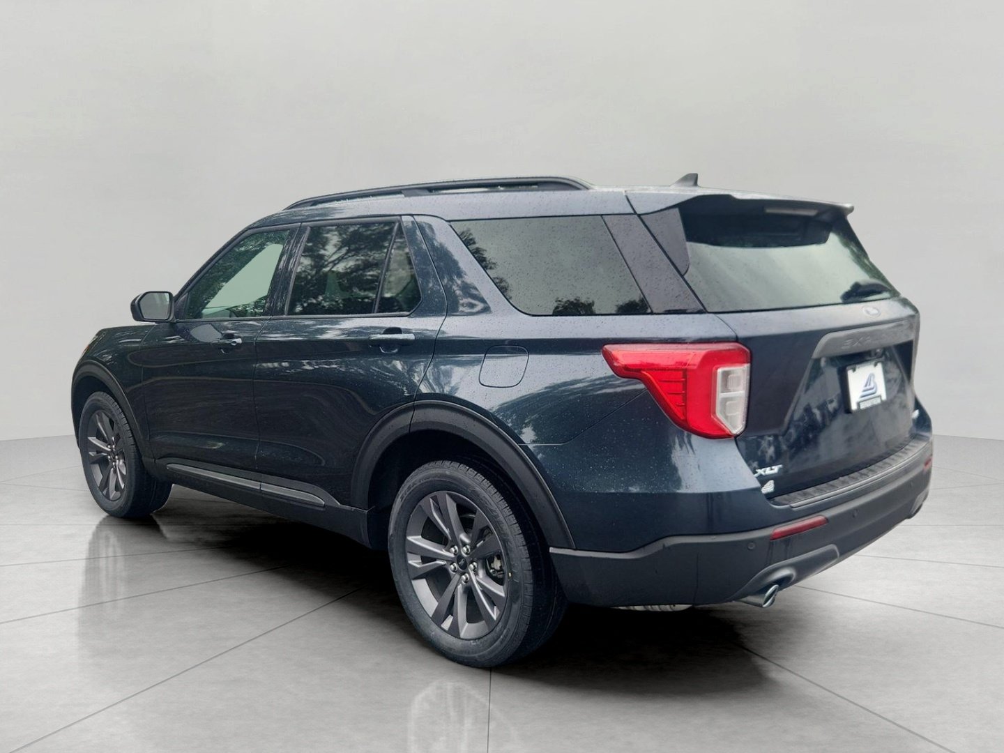 Certified 2023 Ford Explorer XLT w/ Equipment Group 202A AWD/4WD image 10
