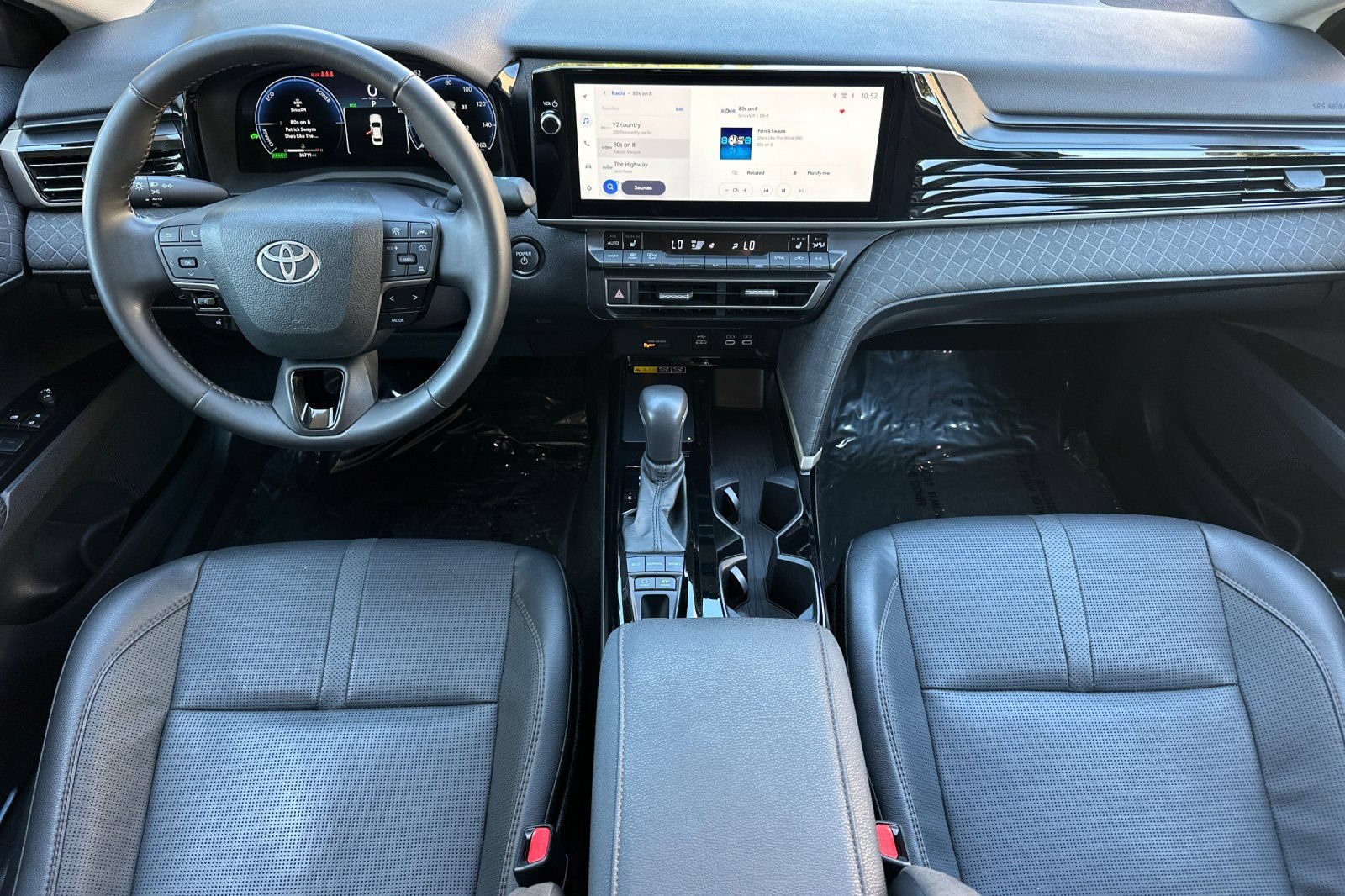 Used 2025 Toyota Camry XLE AWD/4WD image 15