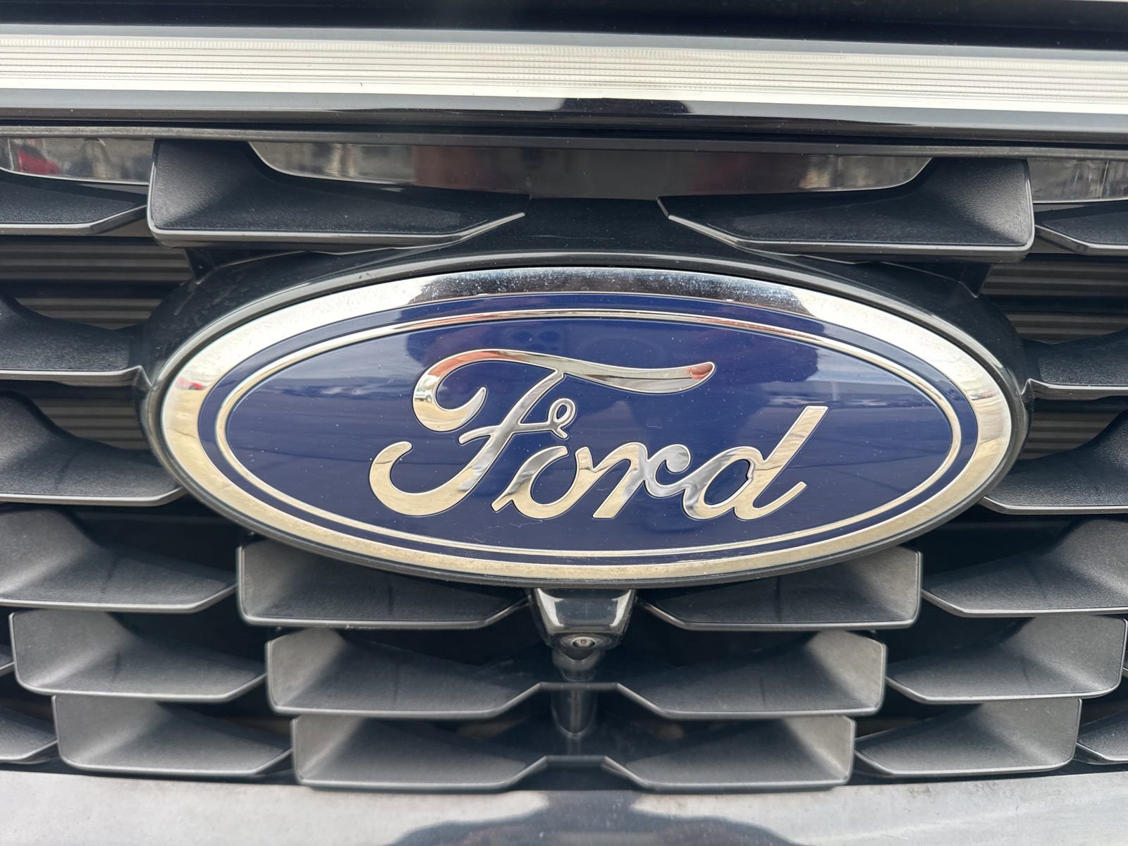 Certified 2024 Ford Escape Platinum w/ Premium Technology Package image 14