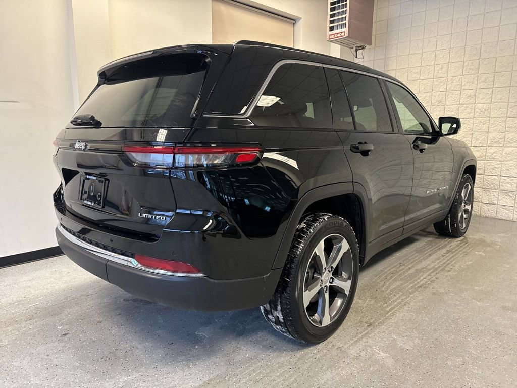 Used 2023 Jeep Grand Cherokee Limited w/ Trailer Tow Prep Group (B) image 7