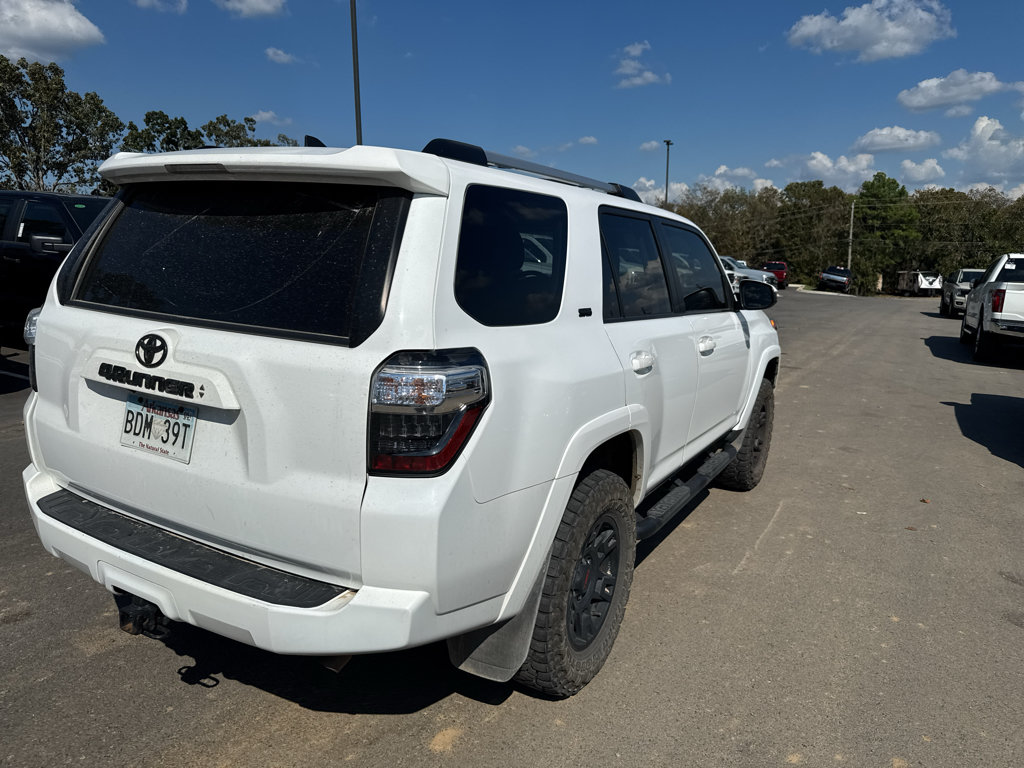 Used 2023 Toyota 4Runner SR5 AWD/4WD image 5