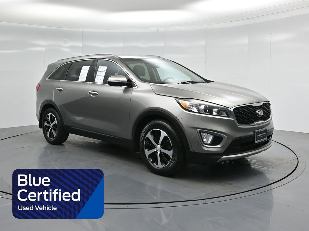 Used 2017 Kia Sorento EX image 1