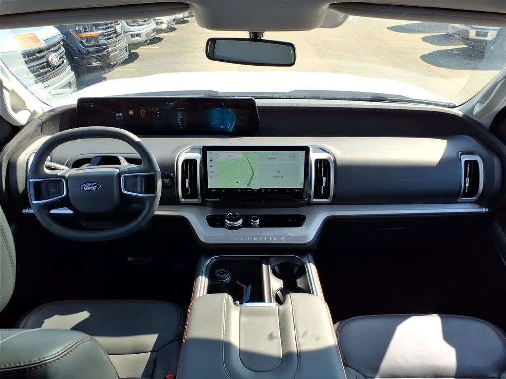 Certified 2025 Ford Expedition Active image 12