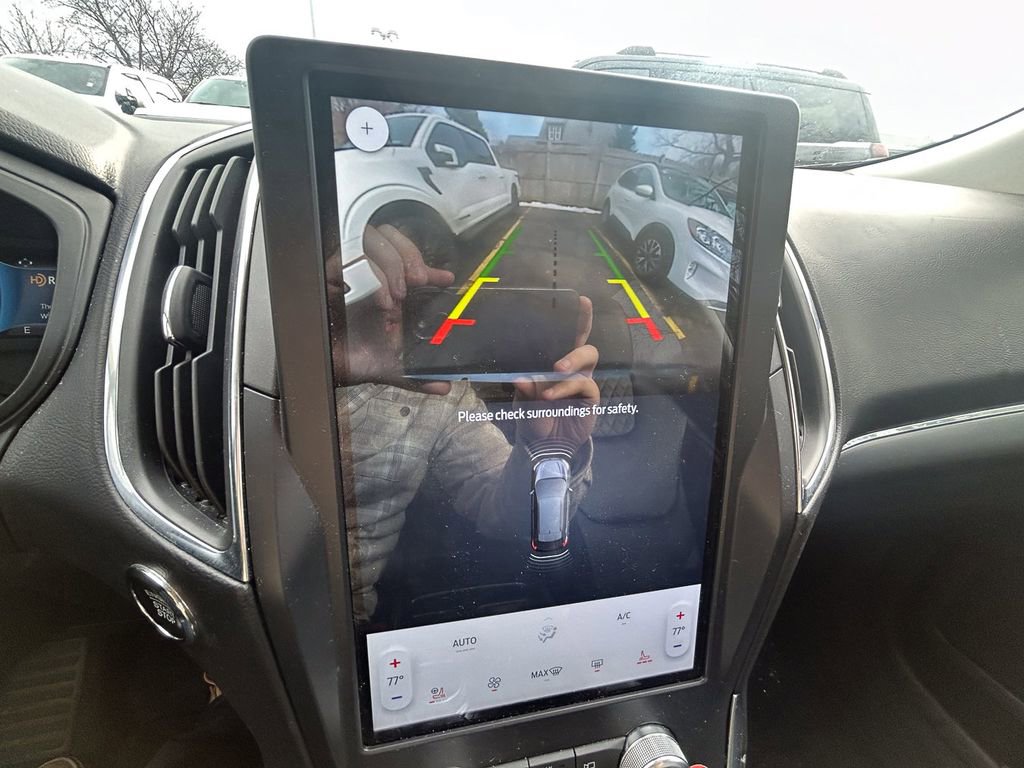 Certified 2024 Ford Edge Titanium AWD/4WD image 17