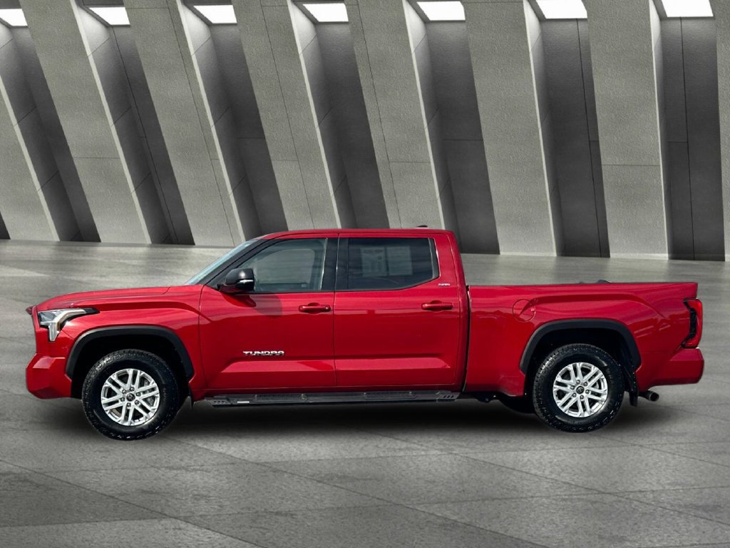 Used 2022 Toyota Tundra SR5 w/ SR5 Premium Package AWD/4WD image 6