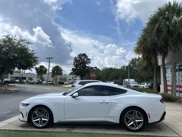 Certified 2024 Ford Mustang Coupe RWD image 8
