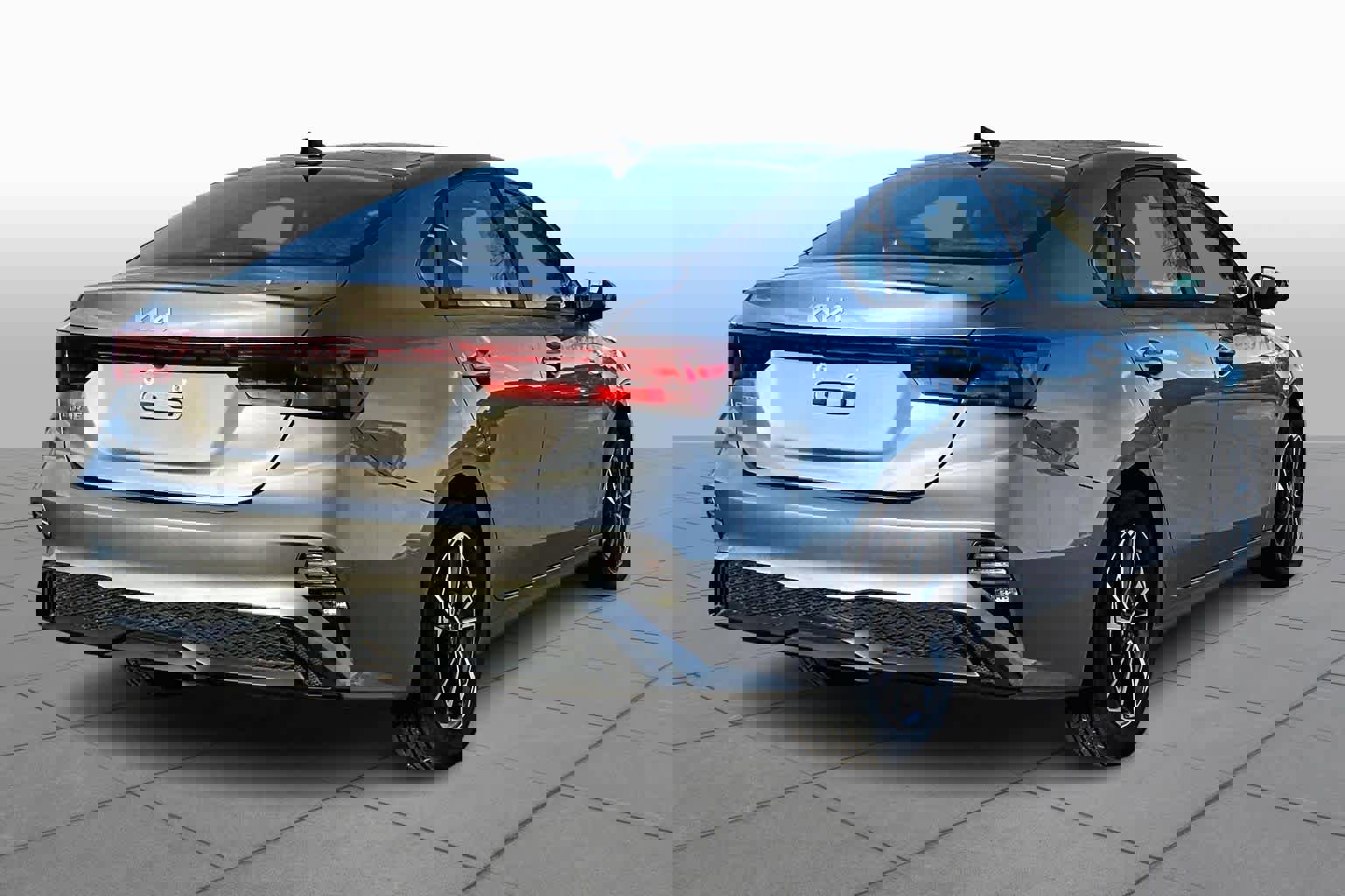 Used 2023 Kia Forte LXS w/ LXS Technology Package image 4