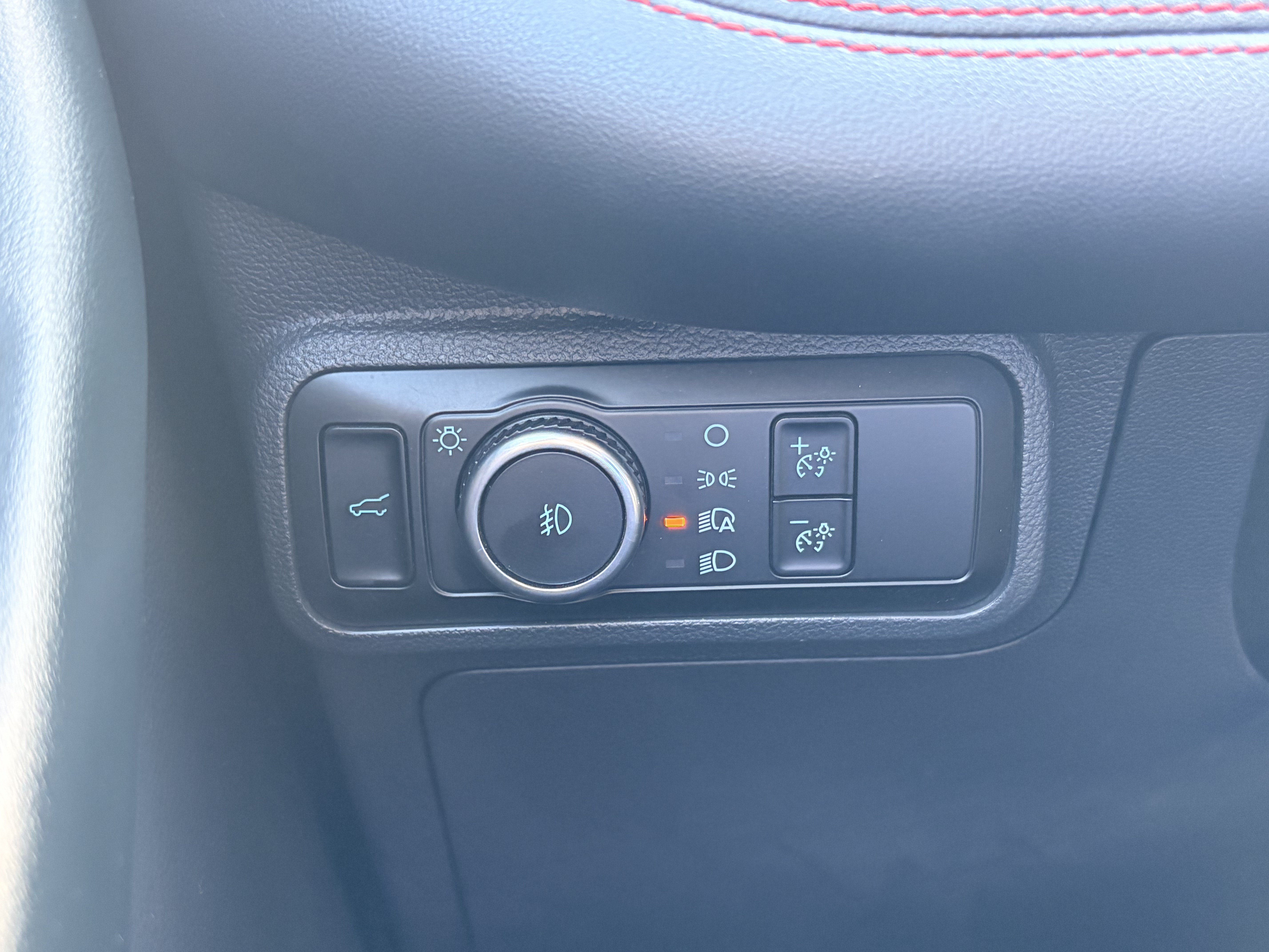 Certified 2025 Ford Explorer ST-Line AWD/4WD image 23