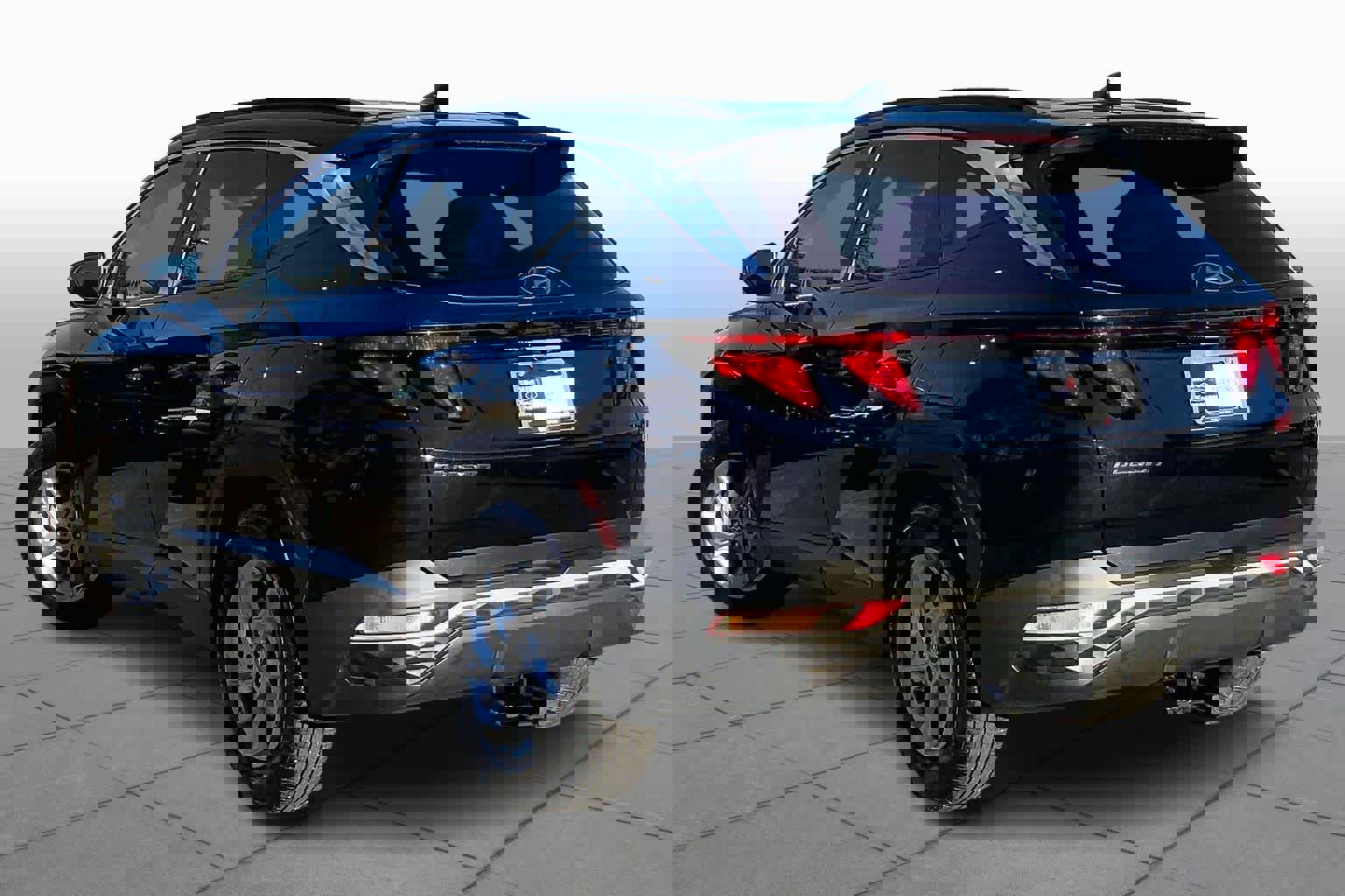 Used 2024 Hyundai Tucson SEL image 2