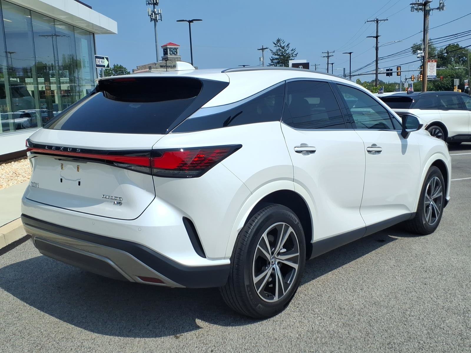 Used 2024 Lexus RX 350 Premium w/ Cold Area Package AWD/4WD image 4