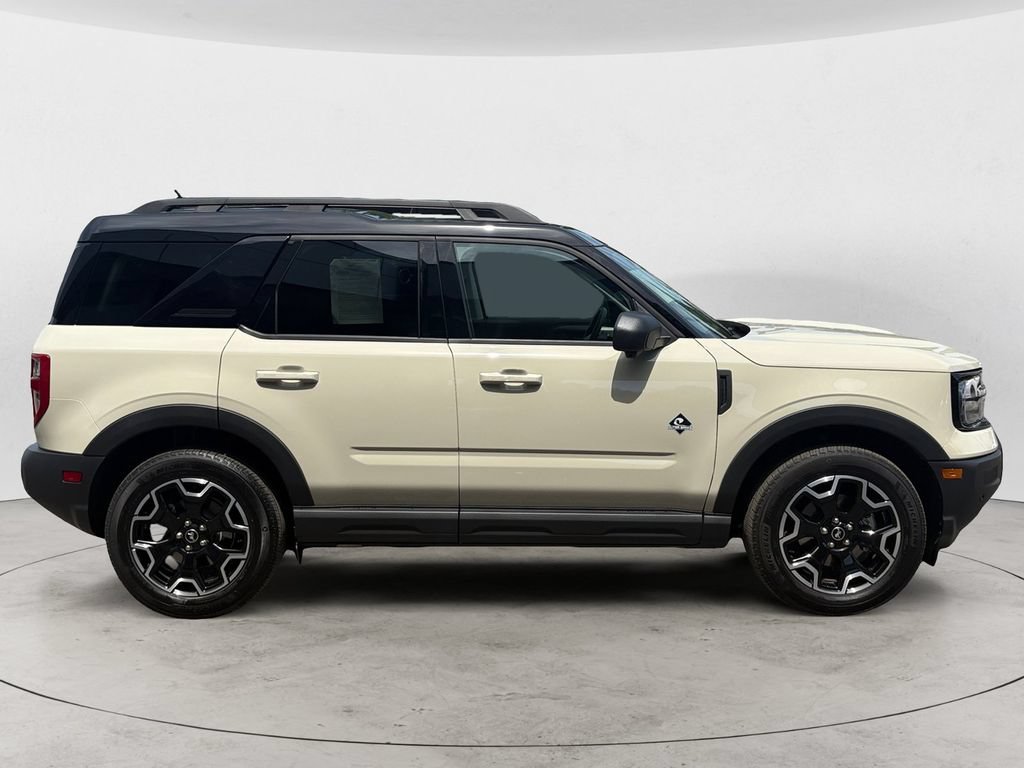 Certified 2025 Ford Bronco Sport Outer Banks w/ Outer Banks Tech Package+ AWD/4WD image 6