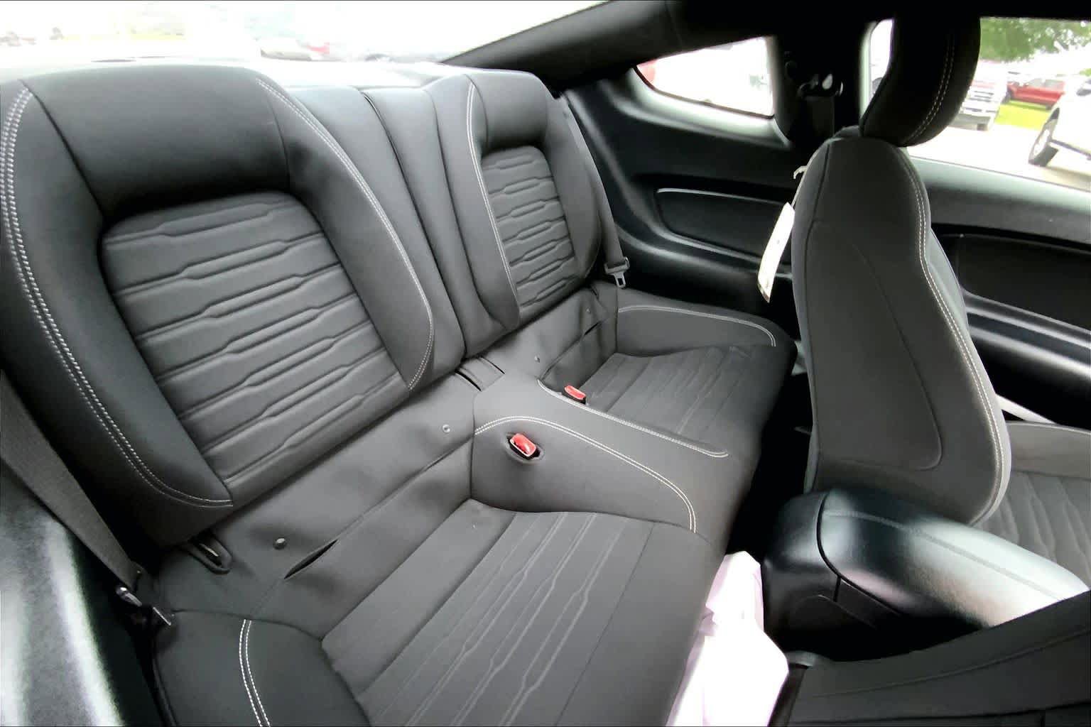 Certified 2017 Ford Mustang Coupe RWD image 15