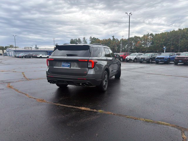 Certified 2025 Ford Explorer ST AWD/4WD image 10