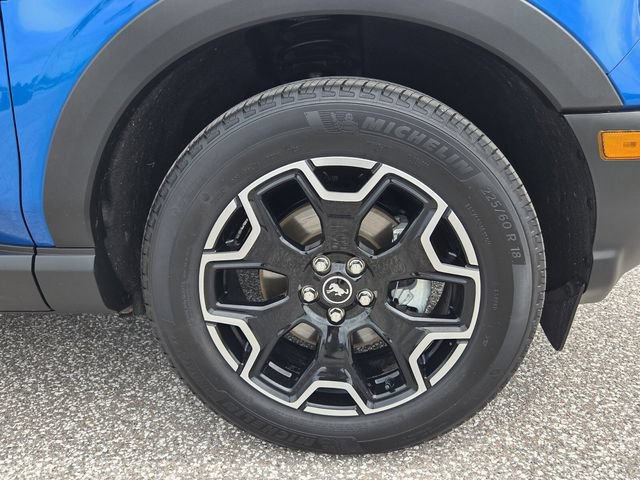 Certified 2025 Ford Bronco Sport Outer Banks w/ Outer Banks Tech Package+ AWD/4WD image 11