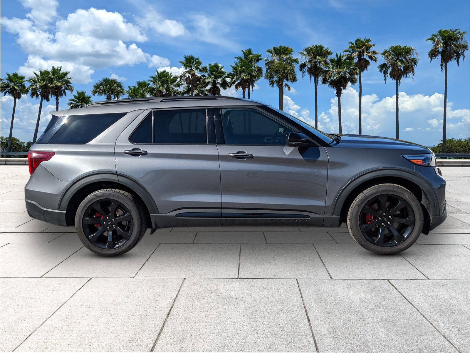 Certified 2022 Ford Explorer ST w/ Equipment Group 401A image 9