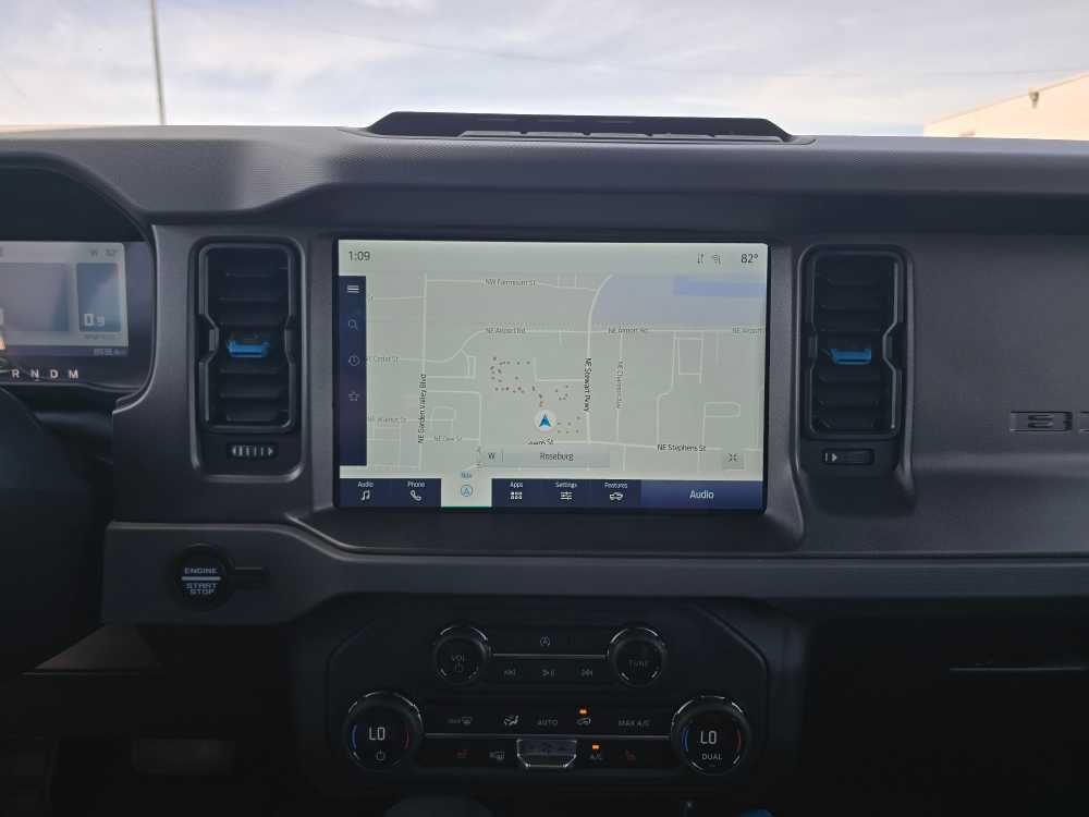 Certified 2024 Ford Bronco Black Diamond w/ Sasquatch Package AWD/4WD image 12