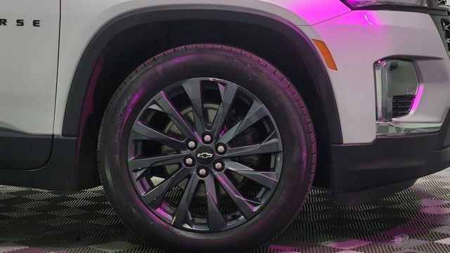 Used 2022 Chevrolet Traverse RS image 24