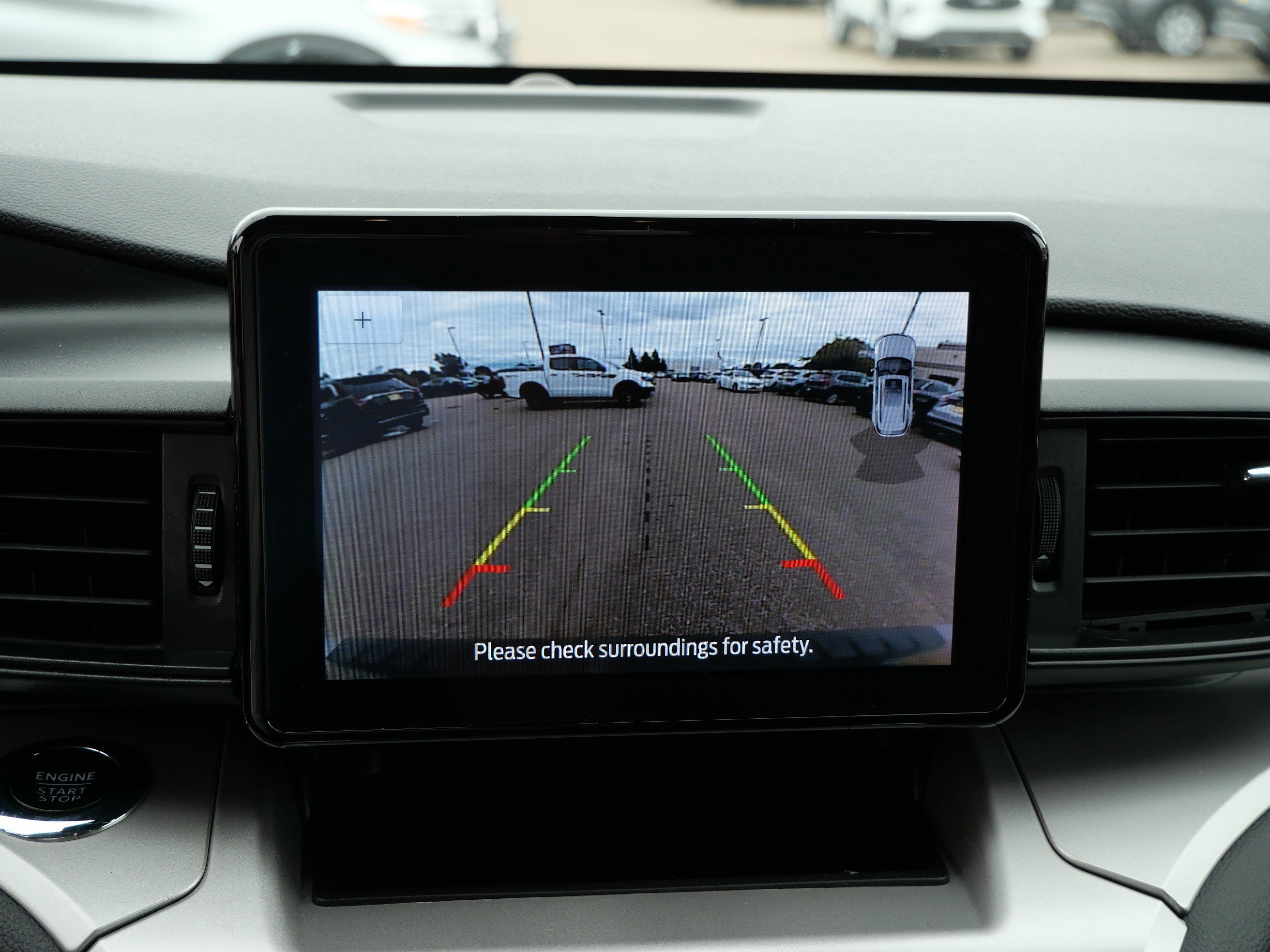 Certified 2022 Ford Explorer XLT w/ Class IV Trailer Tow Package AWD/4WD image 33