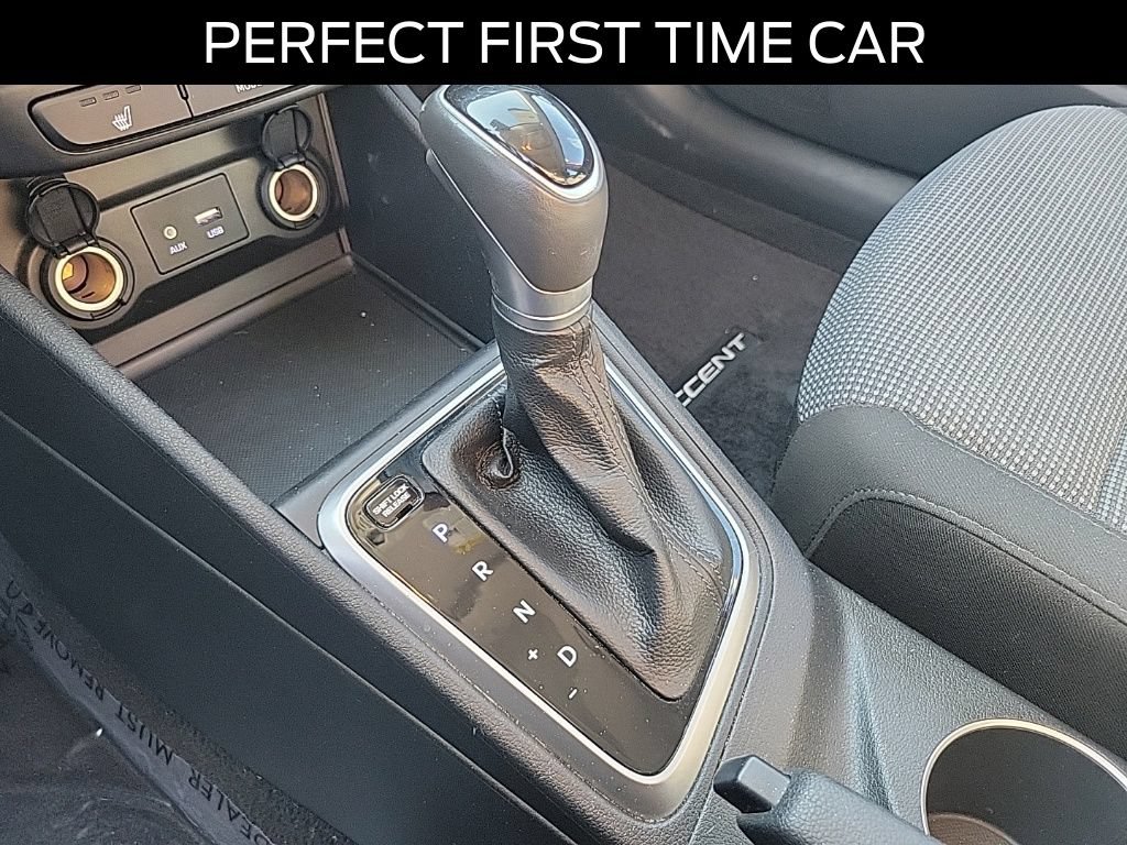 Used 2022 Hyundai Accent Limited FWD image 29