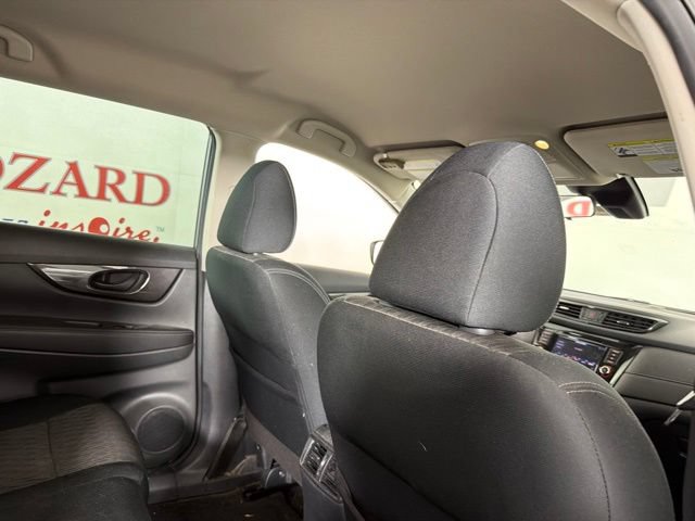 Used 2019 Nissan Rogue S FWD image 19