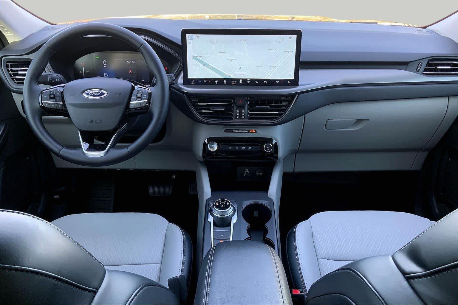 Certified 2025 Ford Escape SE FWD image 32