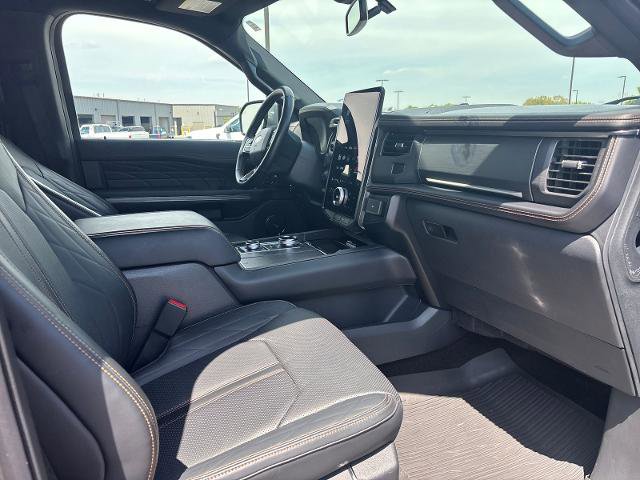 Certified 2023 Ford Expedition Platinum AWD/4WD image 9