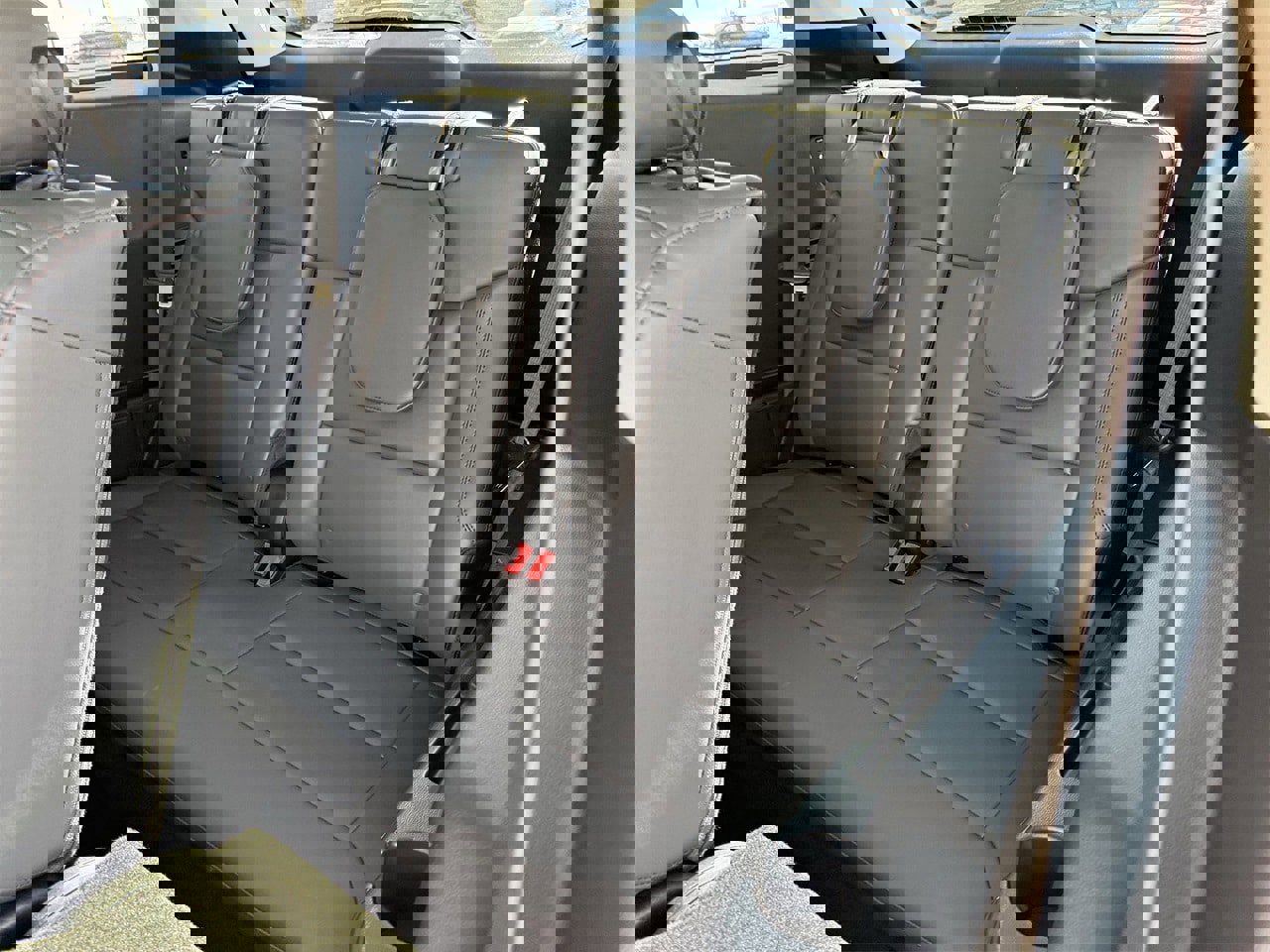 Certified 2025 Ford Explorer Active w/ Active Comfort Package image 27