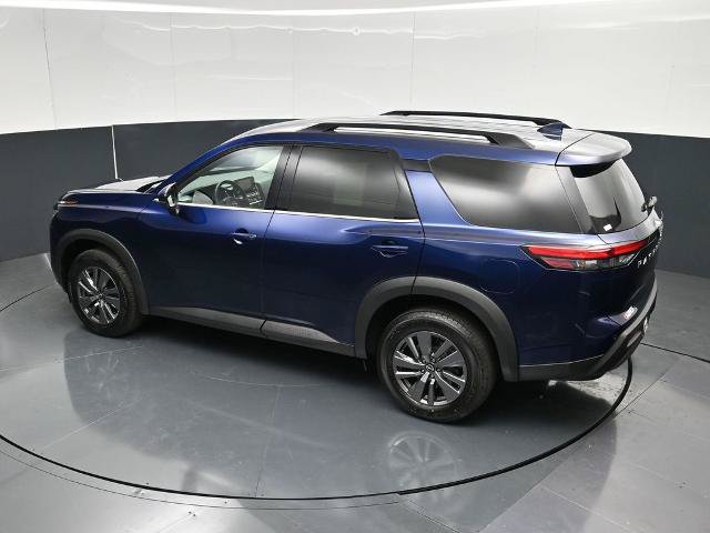 Used 2025 Nissan Pathfinder SV AWD/4WD image 38