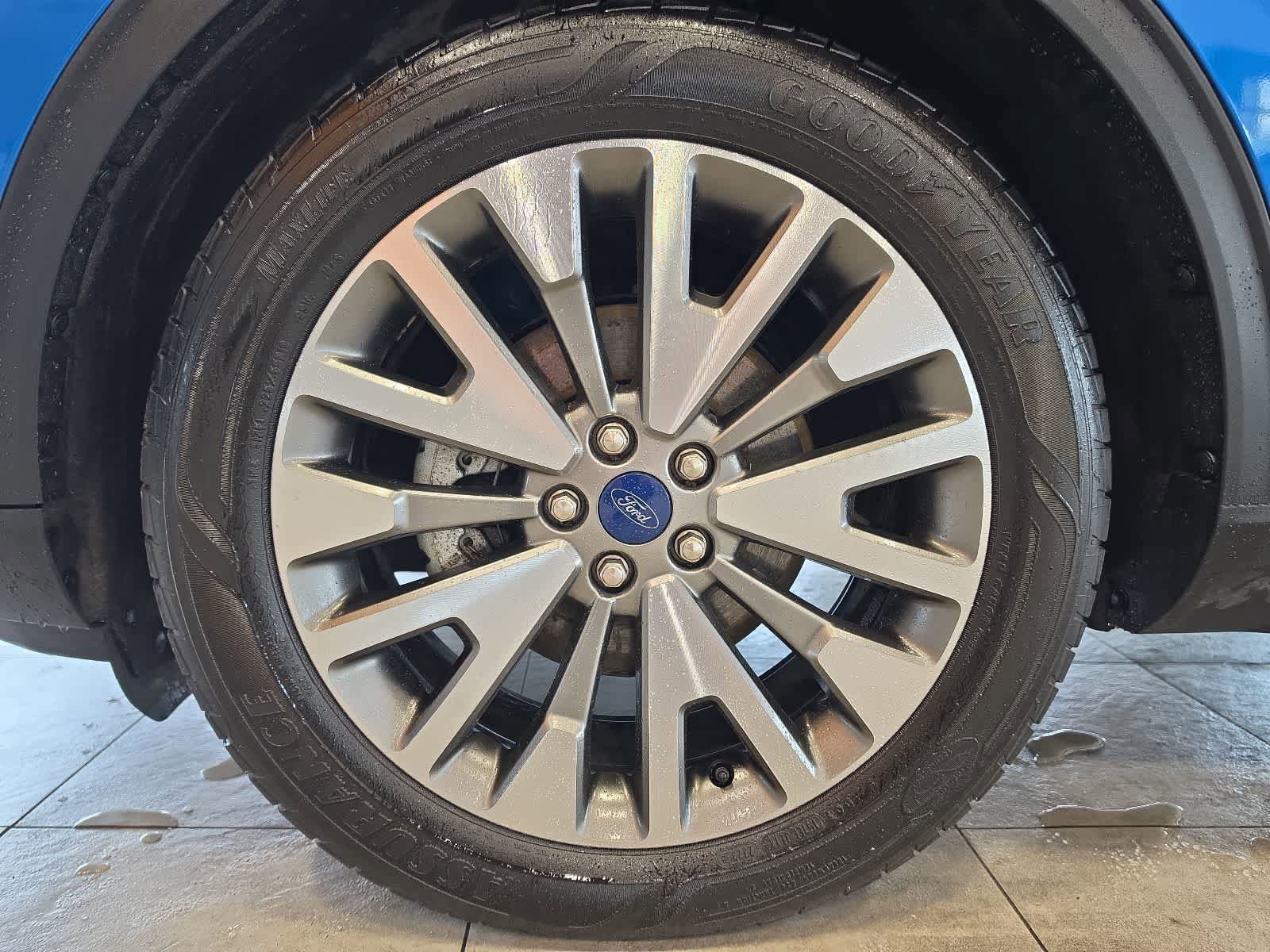 Certified 2021 Ford Escape Titanium FWD image 11