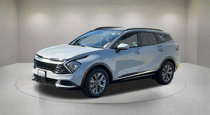 Used 2025 Kia Sportage SX image 4