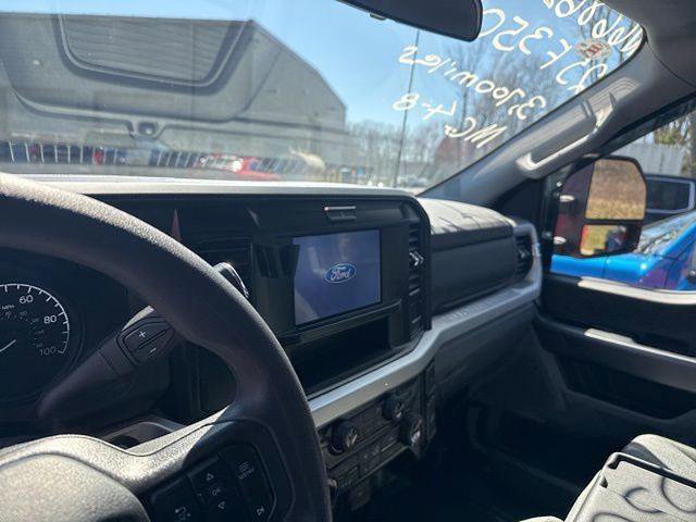 Certified 2025 Ford F350 XLT AWD/4WD image 21