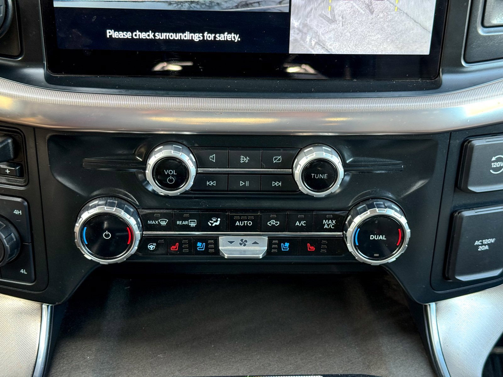 Certified 2024 Ford F150 Platinum w/ Equipment Group 703A Plus image 29