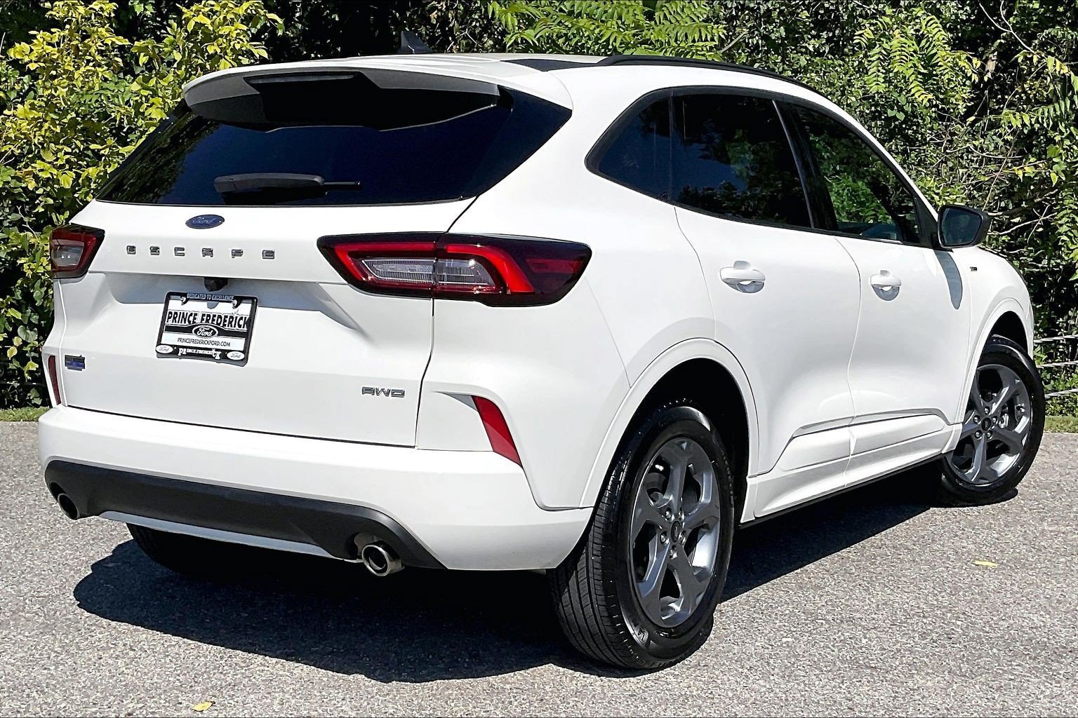 Certified 2024 Ford Escape ST-Line AWD/4WD image 13
