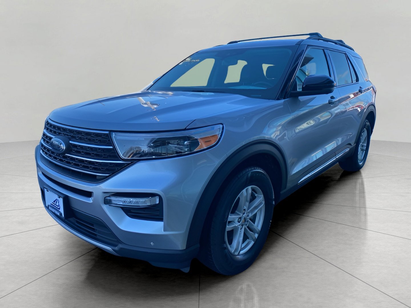 Certified 2023 Ford Explorer XLT w/ Equipment Group 202A image 3