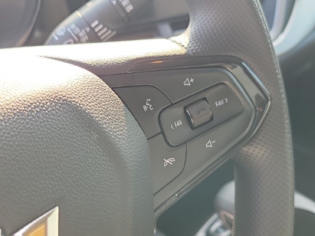Used 2024 Chevrolet Trax LS FWD image 25