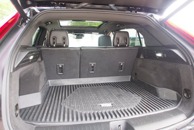 Used 2023 Cadillac XT4 Luxury w/ Cold Weather Package FWD image 14