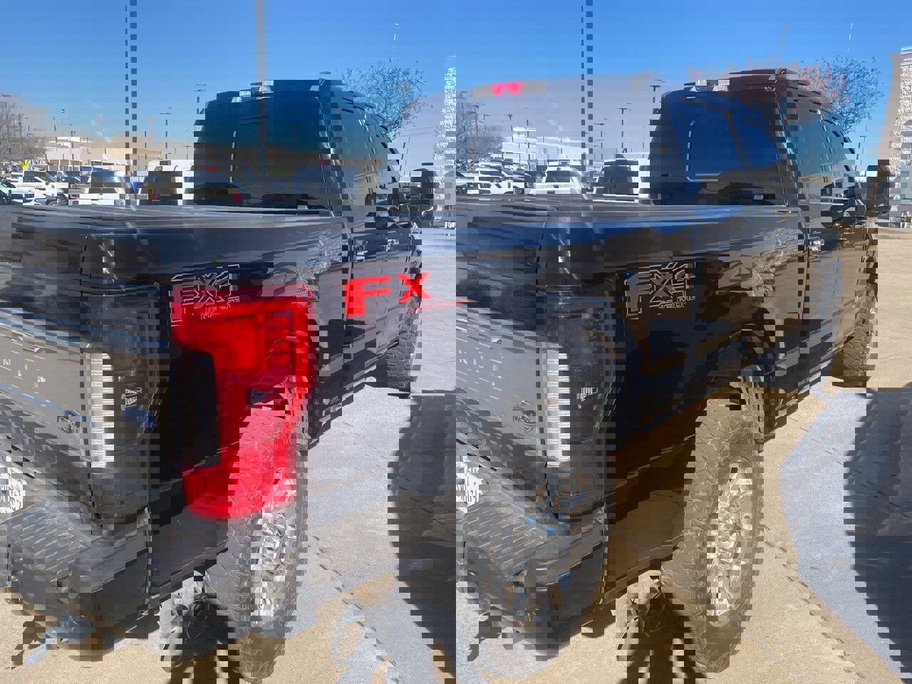 Certified 2017 Ford F350 Platinum w/ Platinum Ultimate Package image 6