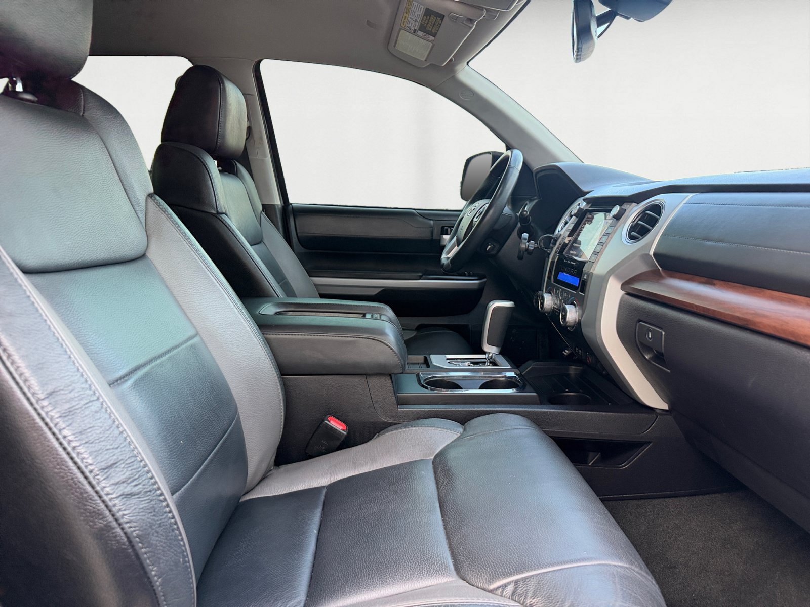 Used 2021 Toyota Tundra Limited w/ Nightshade Special Edition AWD/4WD image 15