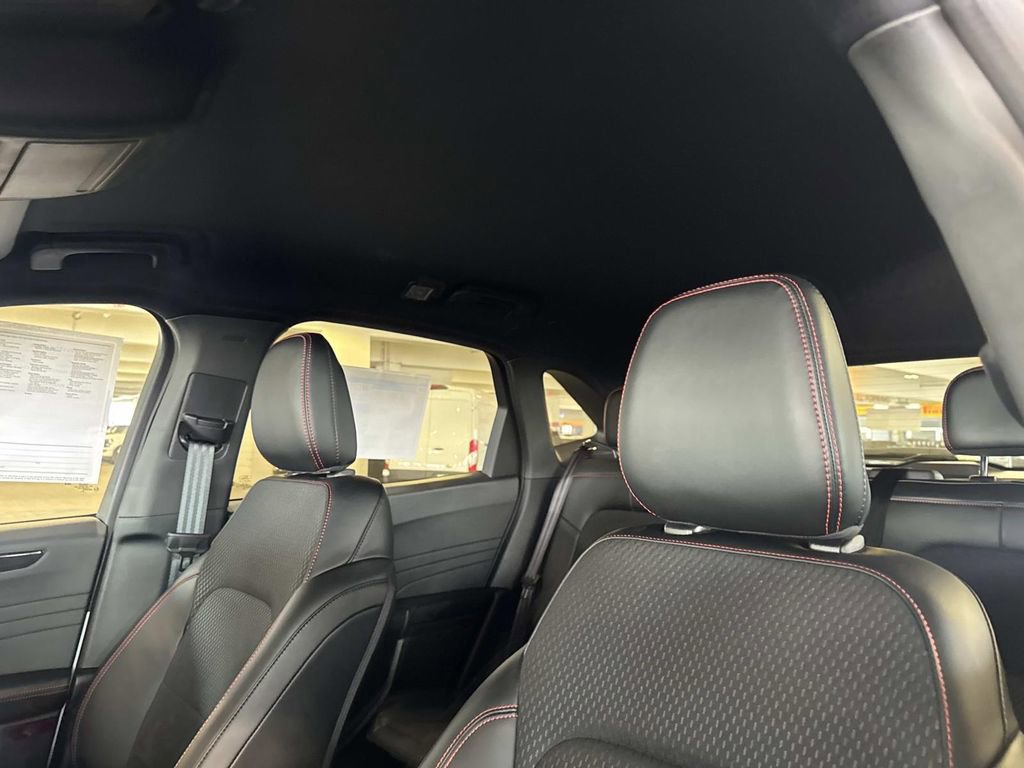 Certified 2025 Ford Escape ST-Line image 17