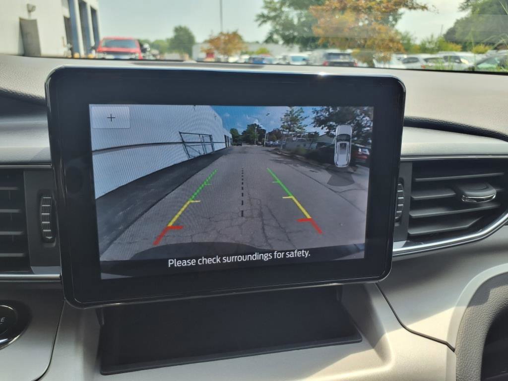 Certified 2023 Ford Explorer XLT w/ Equipment Group 202A image 18