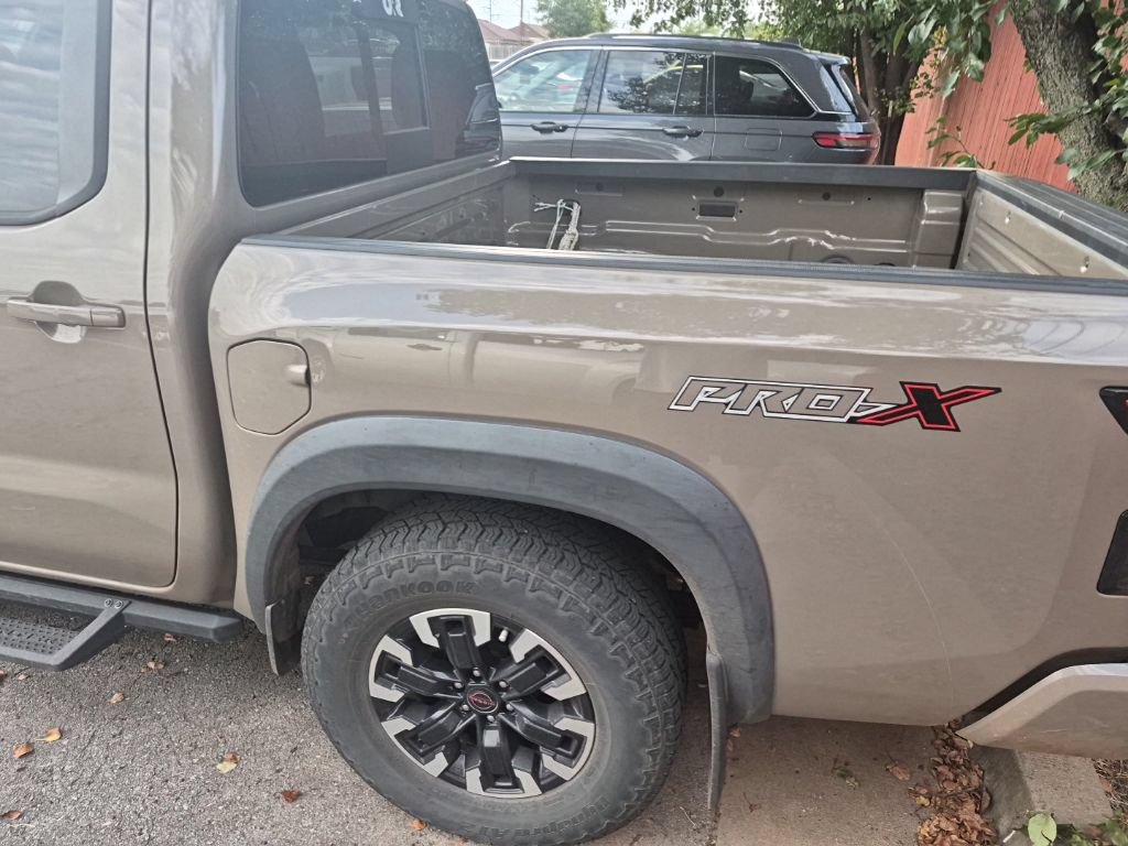 Used 2024 Nissan Frontier Pro-X RWD image 9