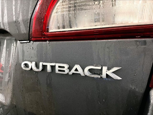 Used 2018 Subaru Outback 2.5i Premium AWD/4WD image 13