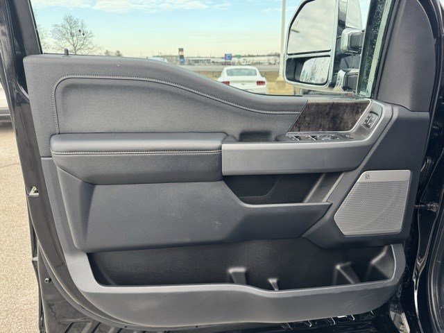 Certified 2023 Ford F250 Lariat w/ Chrome Package image 10