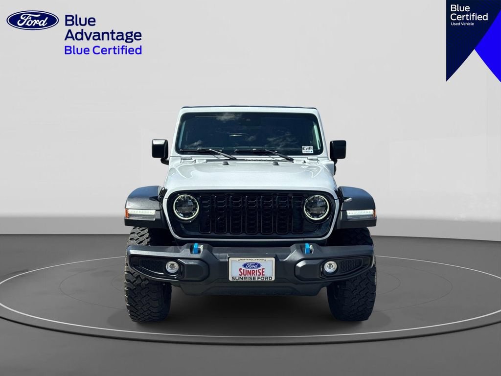 Used 2024 Jeep Wrangler Unlimited AWD/4WD image 3