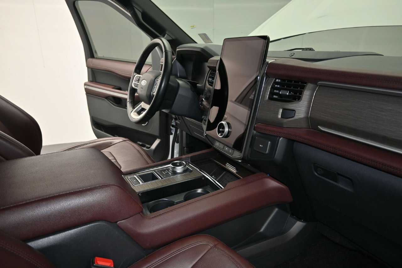 Certified 2023 Ford Expedition Max Limited RWD image 15