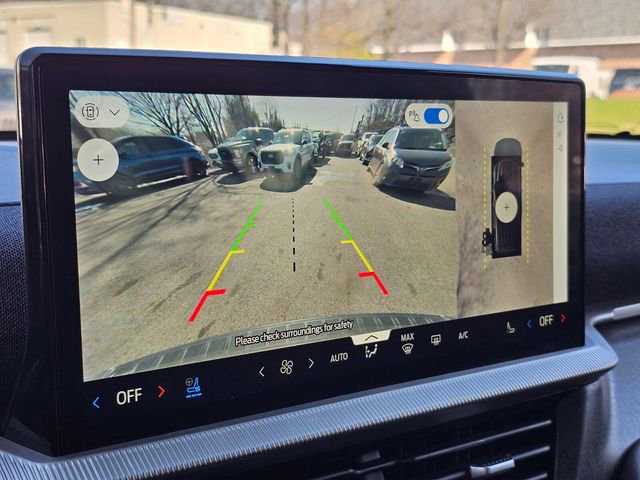 Certified 2025 Ford Explorer Platinum image 24